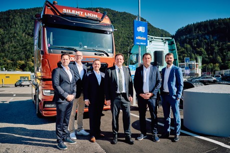 OMV-SIeMob-Opening02.jpg