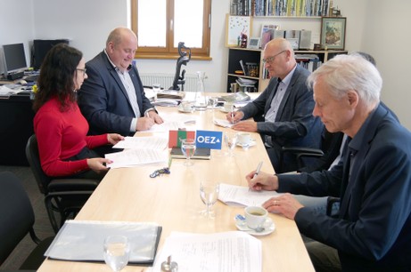 P1007538w.jpg