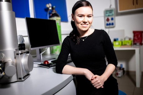 1. místo za nejlepší diplomovou práci s názvem Inkorporace antibiotik do biodegradabilních nanovlákenných vrstev pro nové medicínské aplikace Ing. Senta Műllerová z Fakulty textilní Technické univerzity v Liberci 