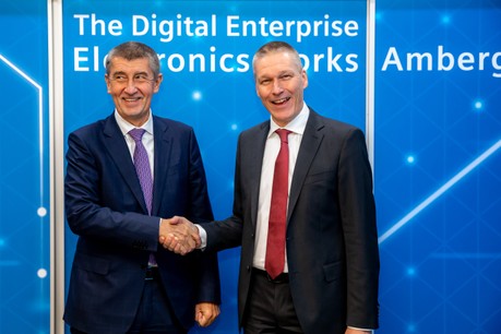 Andrej Babiš, předseda vlády ČR a Jan Mrosik, globální CEO divize Digital Factory