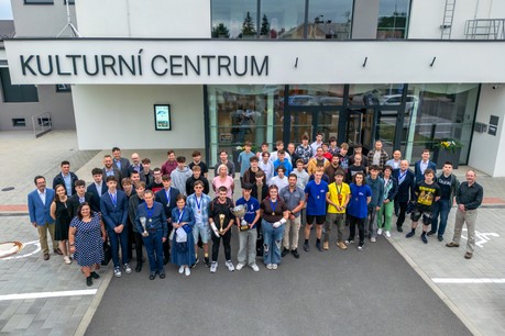 Účastníci vyhlášení Siemens Sinumerik Cup