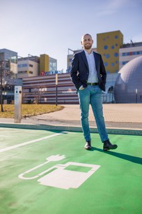 2. místo za diplomovou práci s názvem Chytré dobíjení EV a BESS pro zvýšení FV hostingové kapacity distribučních sítí získal Ing. Robin Filip z Fakulty elektrotechniky a komunikačních technologií VUT v Brně.