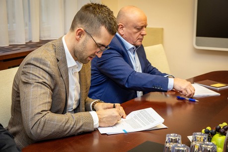 podpis Michal_Krapinec_CD.jpg