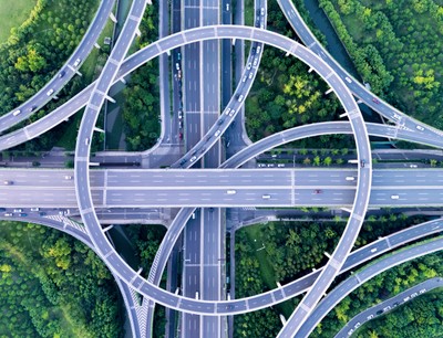 Yunex-Traffic-busy-road-junction_original.jpg
