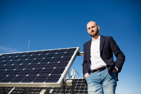 2. místo za diplomovou práci s názvem Chytré dobíjení EV a BESS pro zvýšení FV hostingové kapacity distribučních sítí získal Ing. Robin Filip z Fakulty elektrotechniky a komunikačních technologií VUT v Brně.