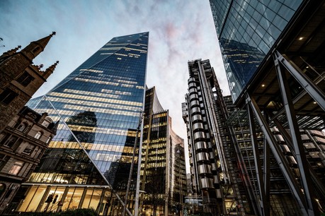 Siemens Infrastructure Transition Monitor 2025 je dvouletá studie zadávaná společností Siemens, která zahrnuje průzkum mezi 1 400 vedoucími pracovníky a zástupci vlád v 19 zemích v oblastech energetiky, budov a průmyslu. Studie z roku 2025 je druhá v řadě