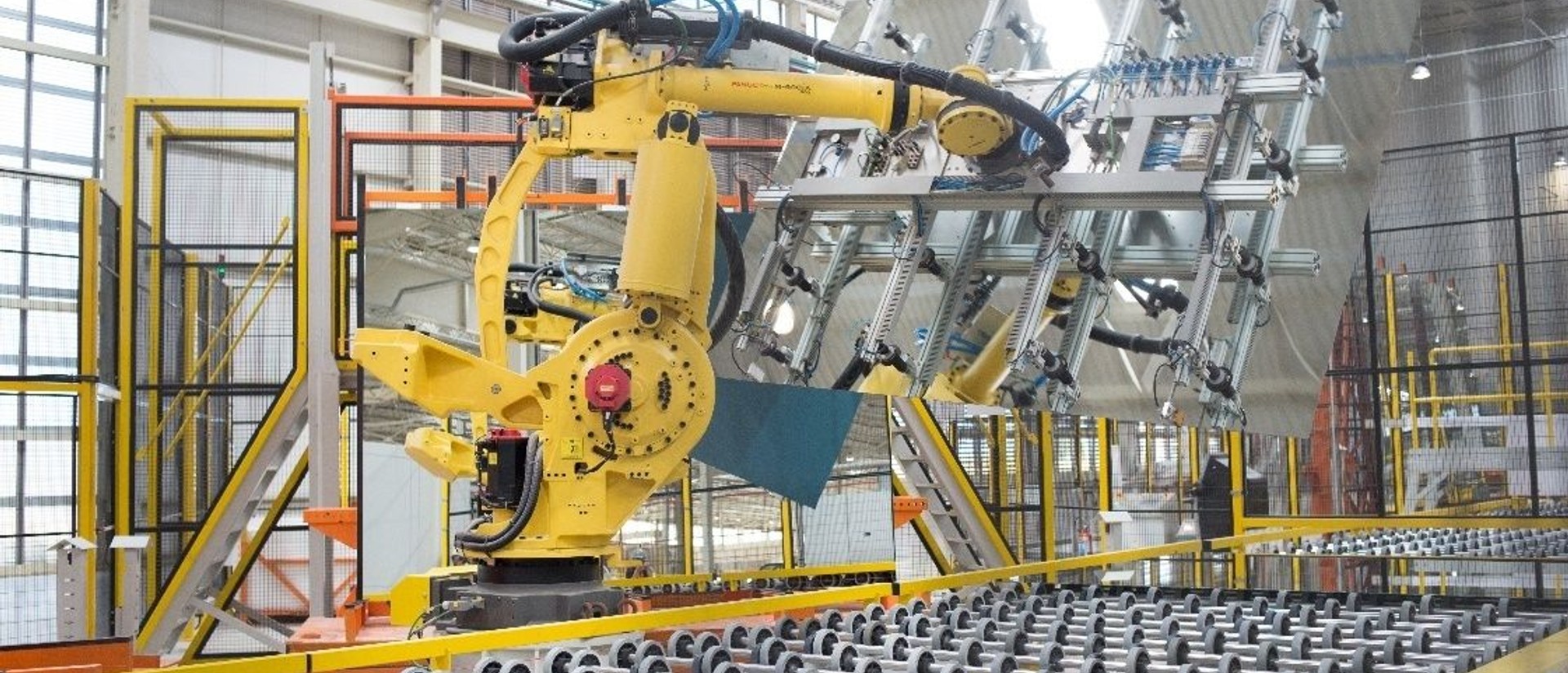 Výrobce tabulkového skla Vivix Vidros Planos využil spojení Siemens Industrial Edge, HighByte a Intelligence Center X k úplné digitalizaci svého klíčového výrobního procesu.